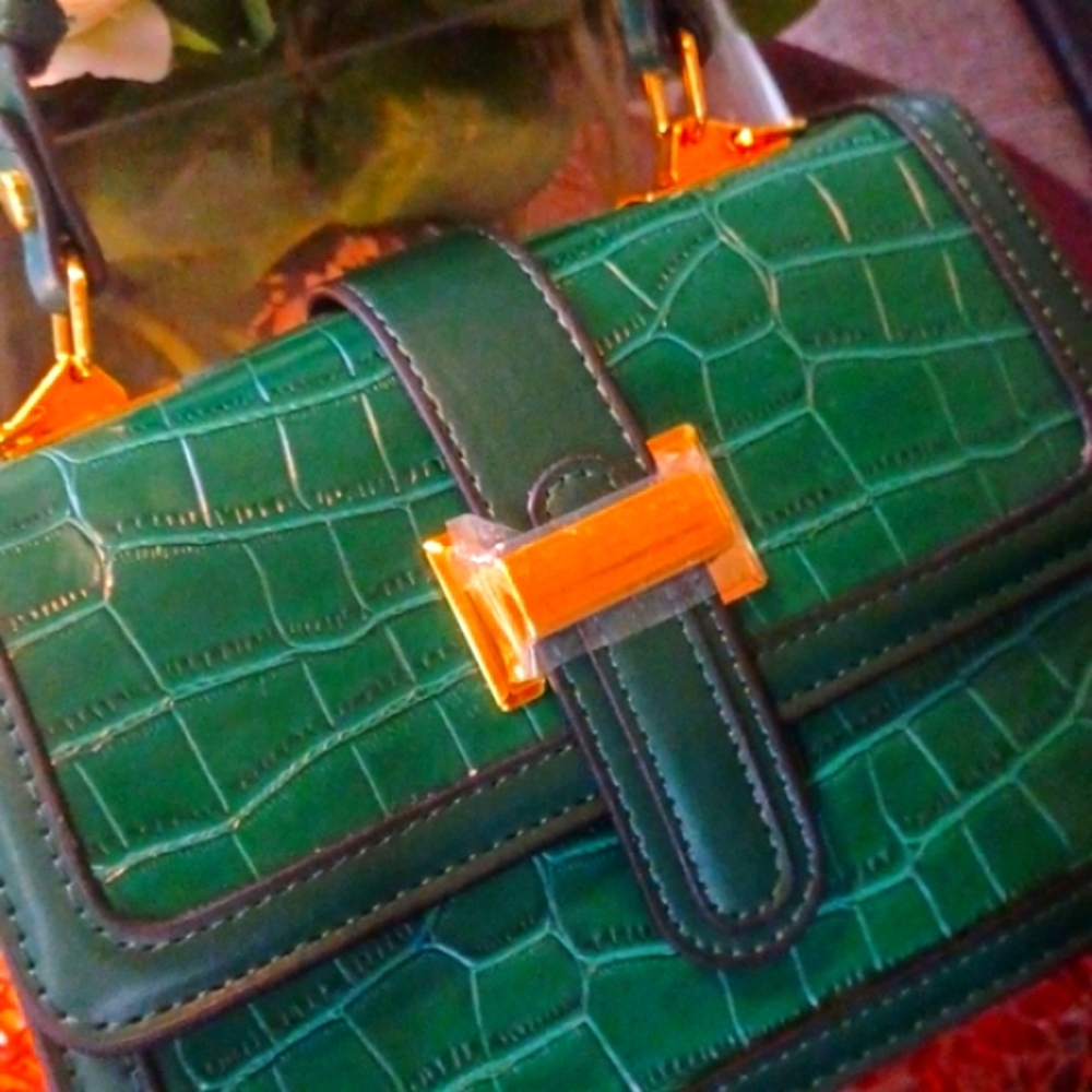 The Mini Bag - Picture 1 of 10
